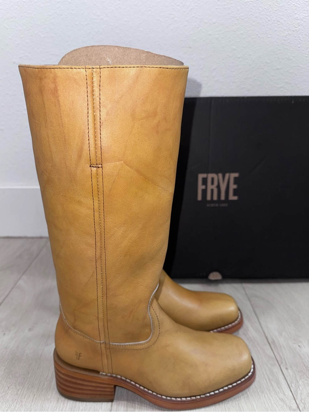 NEW FRYE Campus 14L Boots in Banana Sz: 7.5 - Picture 3 of 13